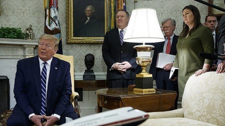 米大統領が、イランに対する補佐官らの立場表明への不満を暴露