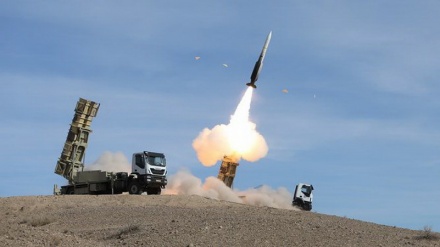 Yemen golpea con tres misiles balísticos el sur de Arabia Saudí