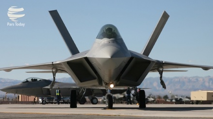 ABD, Katar'a F-22 Raptor uçağı konuşlandırdı