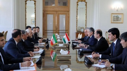 イランとタジキスタンの外相らが会談