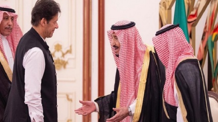 عمران خان د څويم ځل لپاره بيا سعودي ته لاړ