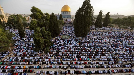 Rakyat Palestina Laksanakan Shalat Idul Fitri di Masjid Al Aqsa