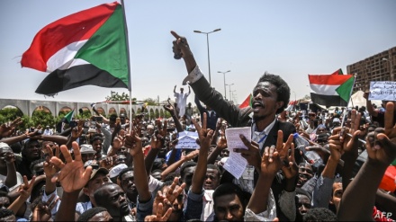 Sudan Protesters Were Right to Fear Arrival of Saudi and UAE Money