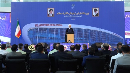 イラン大統領、「アメリカの工作とは無関係に、イランと他国の関係は順調」