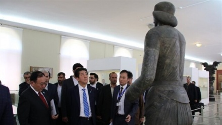 安倍首相が、イラン国立博物館を訪問