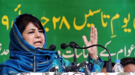 জম্মু-কাশ্মীরের সাবেক মুখ্যমন্ত্রী ও পিডিপি সভানেত্রী মেহবুবা মুফতি গৃহবন্দী    