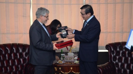 伊朗和印度尼西亚正在发展法律与司法关系