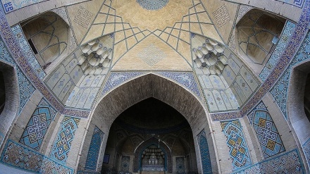 Keunikan Masjid Hakim Isfahan, Iran (1) 