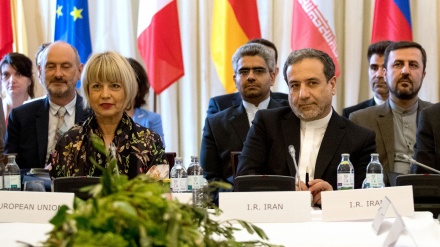 Irán ve “constructiva” la reunión con miembros del pacto nuclear