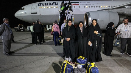 Jemaah Calhaj Zanjan dan Isfahan Bertolak ke Tanah Suci