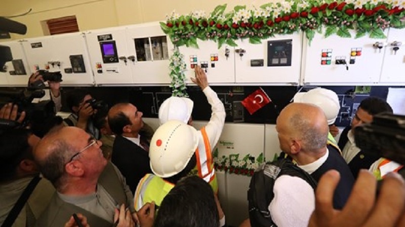 اشرف غنی نیروگاه برق خورشیدی قندهار را افتتاح کرد