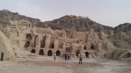 Transit di Iran, 10 Biker Malaysia Jelajahi Tempat Wisata Zahedan