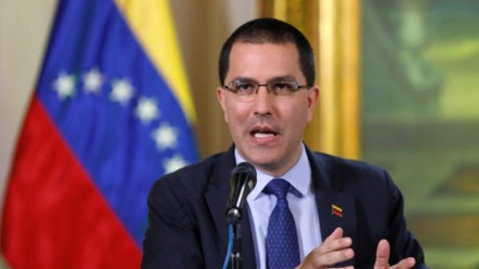 Venezuela tacha de “aberración” que UE intente perturbar diálogo