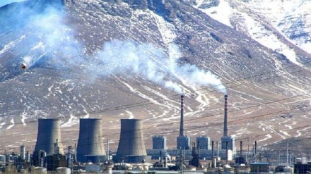 Iran to sign first contract to barter oil for restoration of power plant