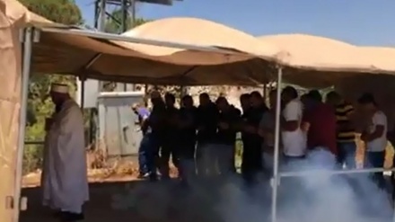 Serdadu Zionis Obrak-abrik Tenda Shalat Warga Palestina