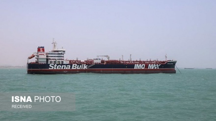 Anija angleze transportuese e naftës e konfiskuar në portin e Hormozit