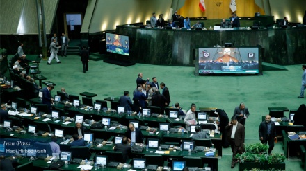 Parlamento iraní elabora “plan de represalias” contra EEUU 