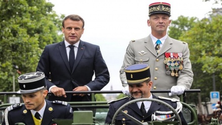 Francia: parata 14 luglio, Macron fischiato da Gilet gialli