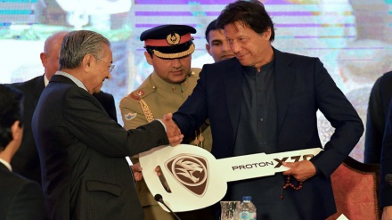 Mahathir: Malaysia akan Dirikan Pabrik Perakitan Proton di Pakistan