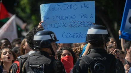 Exministros brasileños protestan contra políticas de Bolsonaro