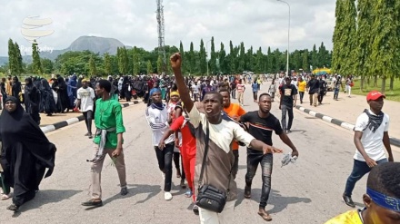 Militares atacan a manifestantes pro Al-Zakzaky en Nigeria