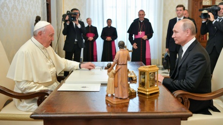 Vaticano: colloquio Putin-Papa