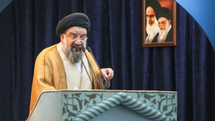  آیت الله خاتمی: دزدی دریایی انگلیس یادآور جنایات این کشور ضد ملت ایران است