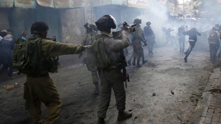 15 palestinos heridos por represión israelí en Cisjordania