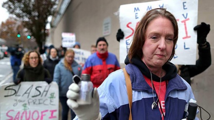 アメリカ国民が、医薬品や医療費の異例な高騰に抗議