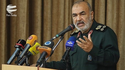 Salami: Musuh akan Terus Mundur Hadapi Iran