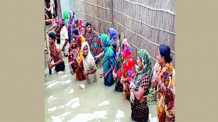 বন্যা পরিস্থিতি: অবস্থার উন্নতি ঘটলেও বাড়ি-ফসলের ব্যাপক ক্ষয়ক্ষতি, সরকারের প্রণোদনা 