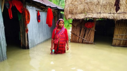 সারা দেশে বন্যা পরিস্থিতি: ত্রাণ না পাওয়ার অভিযোগ করছেন পানিবন্দি মানুষ