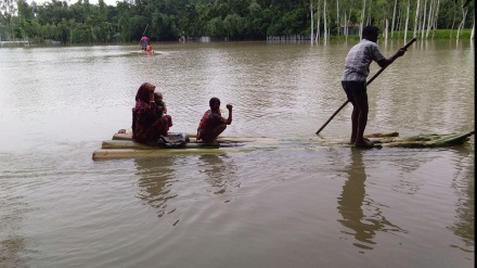 বাংলাদেশে করোনার মধ্যে বন্যায় দুশ্চিন্তায় মানুষ; ৩৪ নদীতে পানি বৃদ্ধি