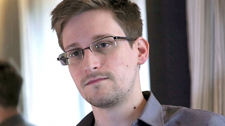 Francia: Snowden a Marcon, concedetemi l'asilo