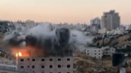 Pasukan Zionis Pasang Peledak di Gedung Warga Palestina