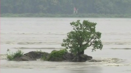  অসমের ১৭ জেলা বন্যা কবলিত: ৪ লাখেরও বেশি মানুষ ঘরছাড়া