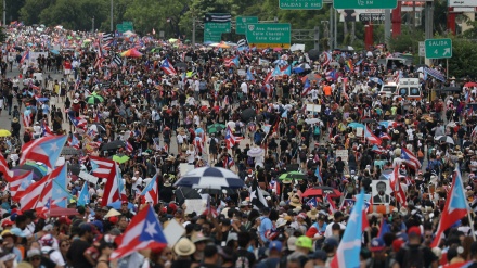 Masivas marcha en Puerto Rico aumentan presión sobre gobernador