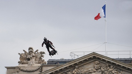 Di Hari Bastille, Warga Perancis Dikejutkan 