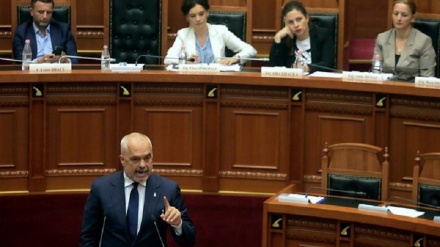 Albania, inchiesta parlamento su rimozione presidente Meta