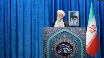 Khatib Shalat Jumat Tehran Tuntut Pembebasan Pemimpin IMN