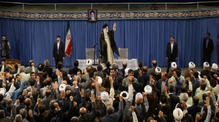 رهبر معظم انقلاب: دولت سعودی بدون امنیتی کردن محیط، امنیت و کرامت حجاج را تأمین کند