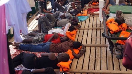 Open Arms pide a España, Francia y Alemania que desbloqueen su desembarco+Video