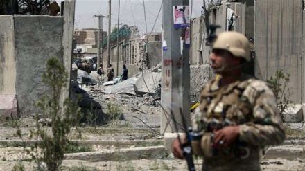 Taliban militants attack Afghan city amid 'peace talks' with US