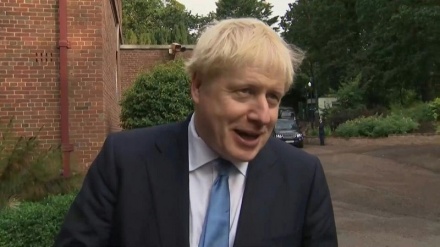 Gb, il premier Johnson perde un seggio e la via verso la Brexit si complica