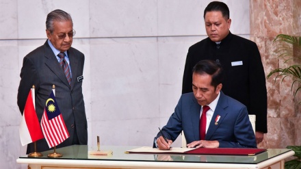 Jokowi-Mahathir Sepakat Bersatu Hadapi Uni Eropa
