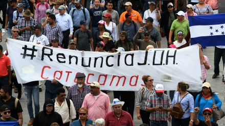 Hondureños piden en las calles la renuncia de Orlando Hernández+Video