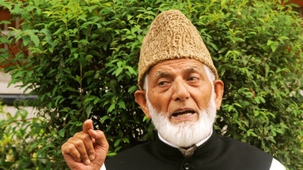 カシミール地方の指導者が、人々にインド政府への抵抗を要請