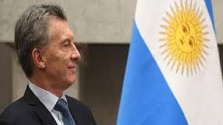 Argentina, si dimette ministro del Tesoro