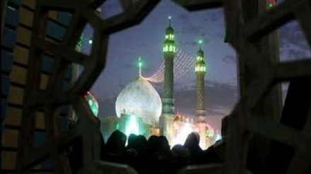 イラン全土で、シーア派５代目イマームの追悼行事