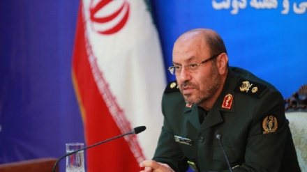 سردار دهقان:ایران درباره قدرت نظامی خود با هیچ‌کس مذاکره نمی کند